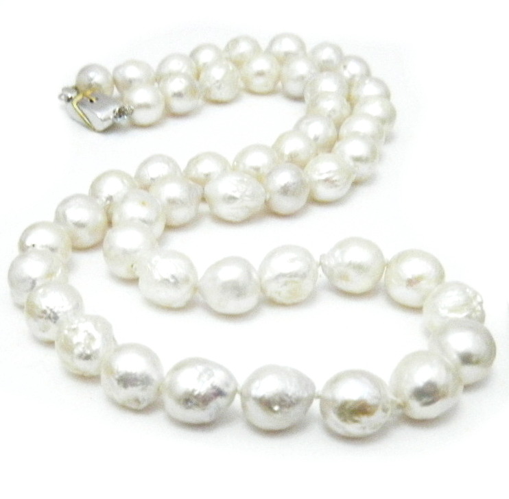 White \'Baby\' Ripple Pearls Necklace